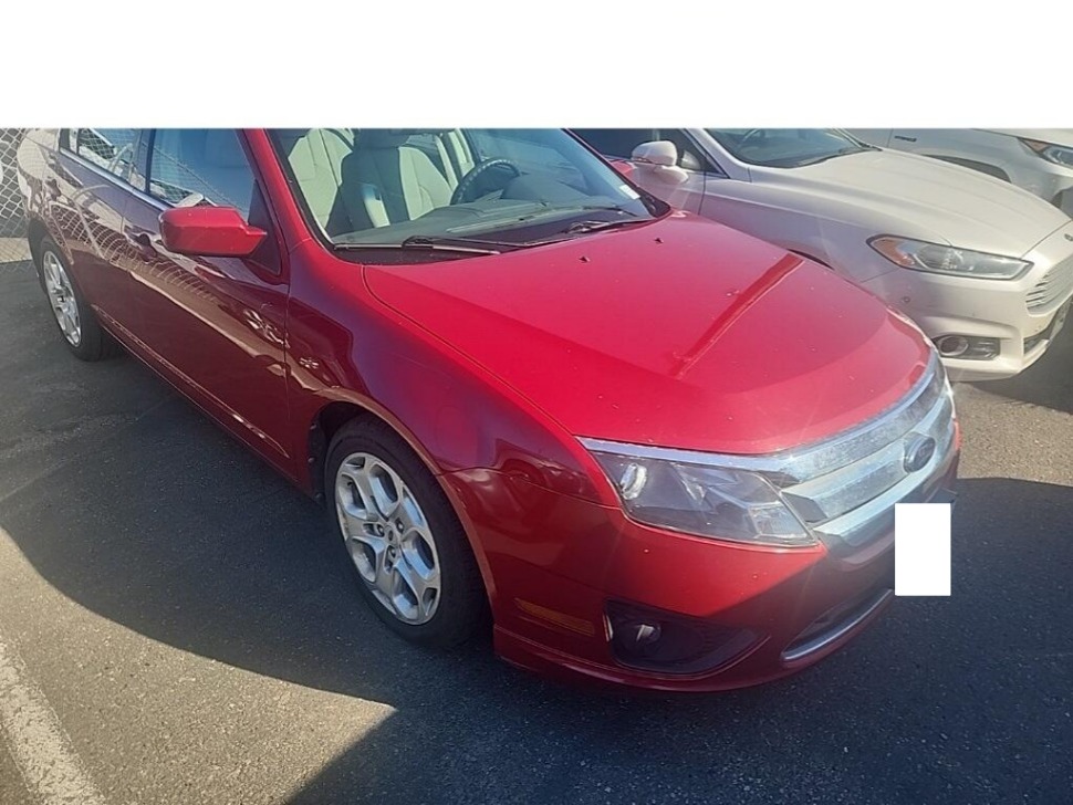2010 Ford Fusion SE's photo