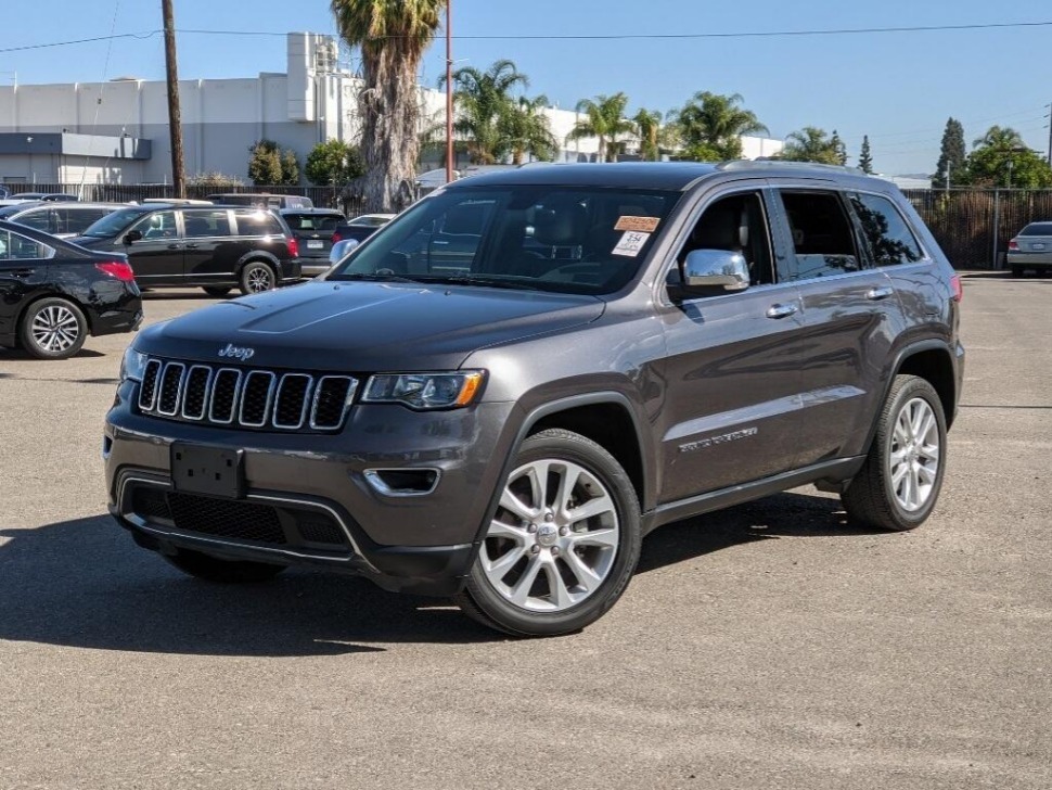2017 Jeep Grand Cherokee Limited's photo