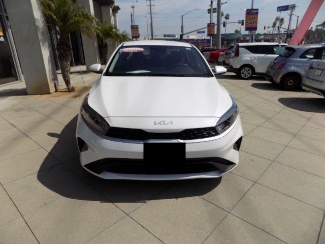 2023 Kia Forte LXS's photo