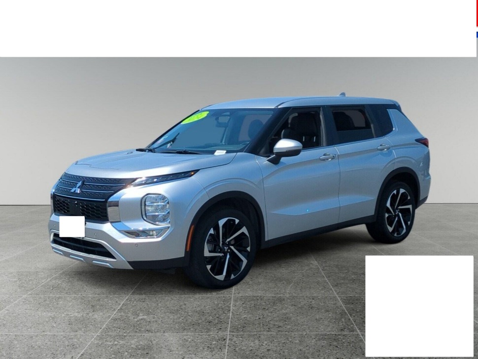 2024 Mitsubishi Outlander SE's photo