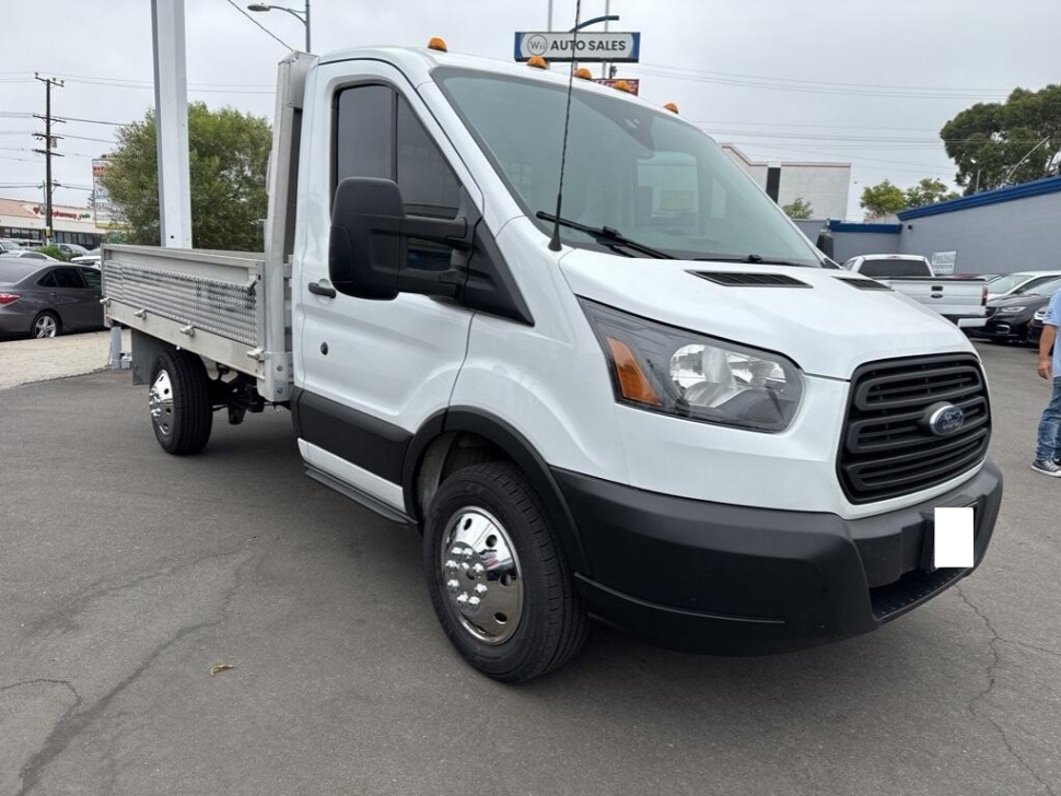 2019 Ford Transit Chassis Cab Base's photo