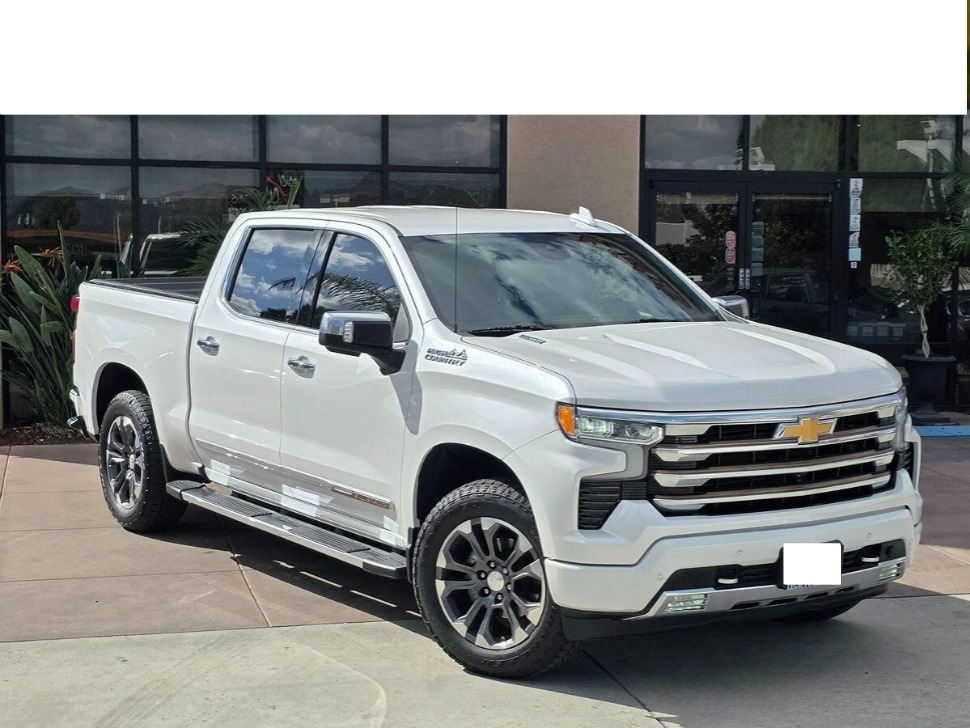 2022 Chevrolet Silverado 1500 High Country's photo