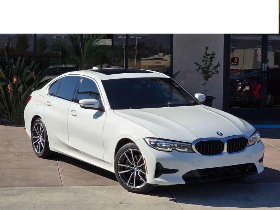 2020 BMW 3 Series 330i's photo