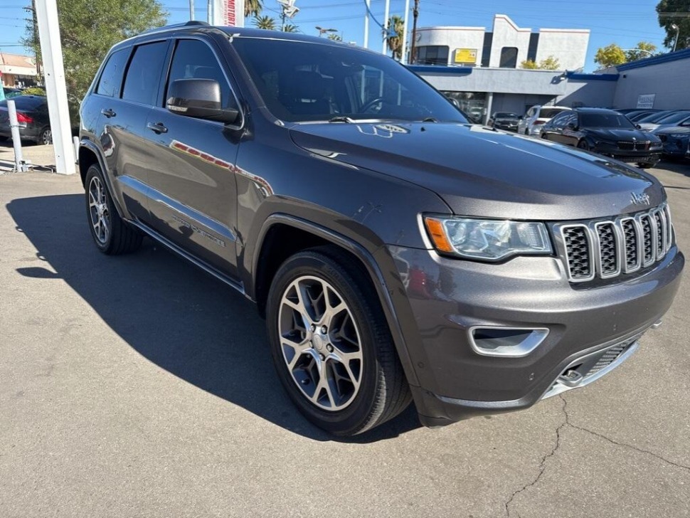 2018 Jeep Grand Cherokee Limited Sterling Edition's photo