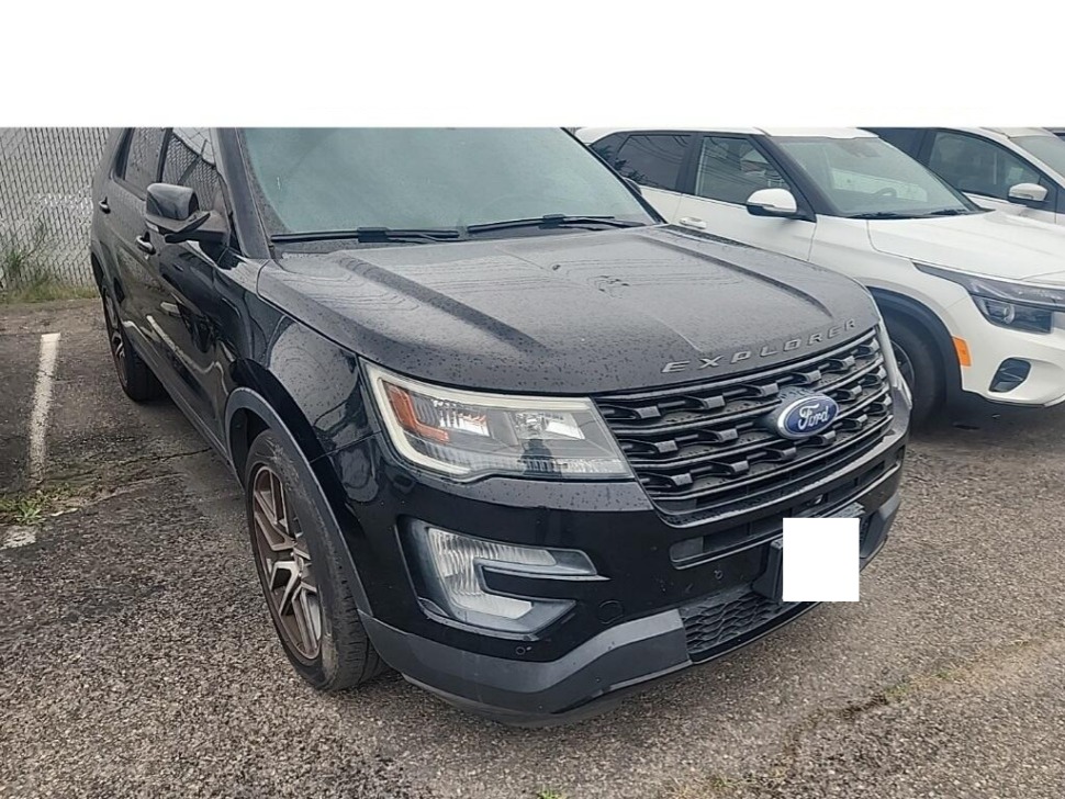 2016 Ford Explorer Sport's photo