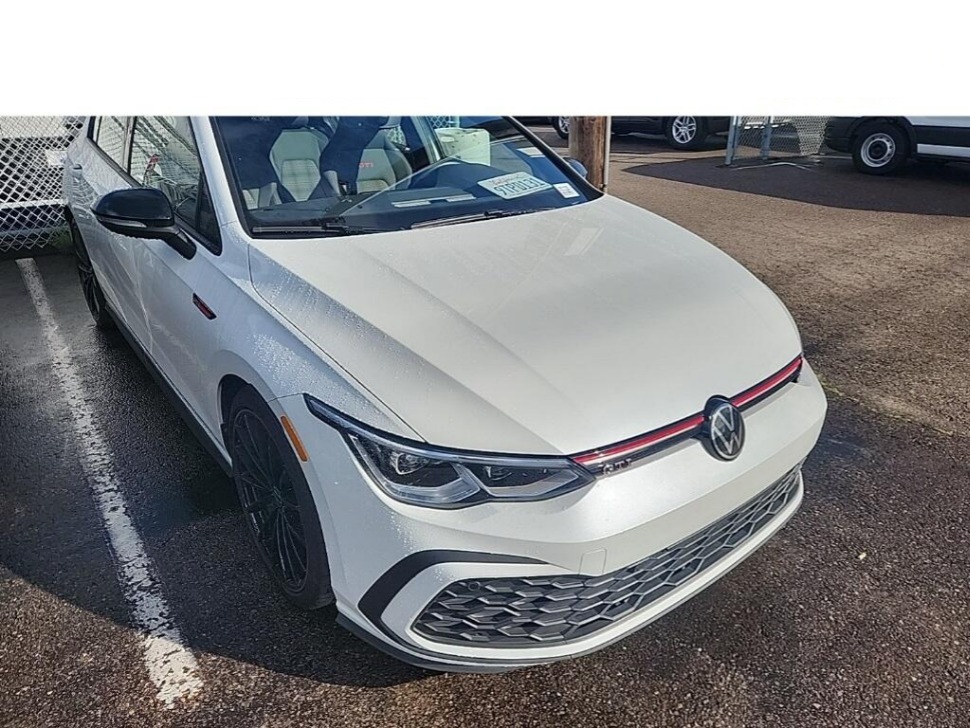 2023 Volkswagen Golf GTI 40TH Anniversary Edition's photo